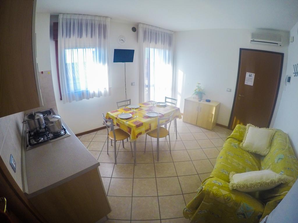 Residence Mediterraneo - Agenzia Cocal Caorle Phòng bức ảnh